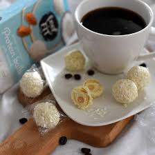 Feel FIT Proteinberikade Kokospraliner – 24 x 27 g